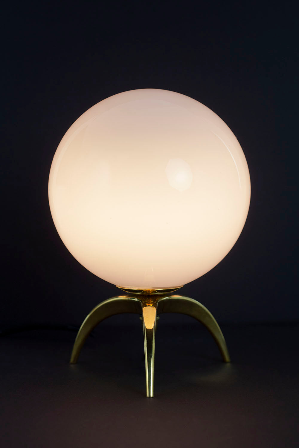 Kansa Lighting - Brigitte Tripod Lamp base medium with globe polished Brass - BRIG84