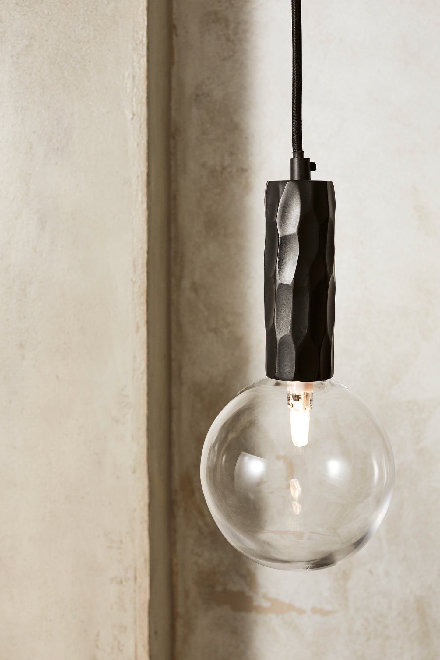 Alex Price - Kyoto 3 drop pendant light black with smoked glass - KYOTO-3PL-BK-S