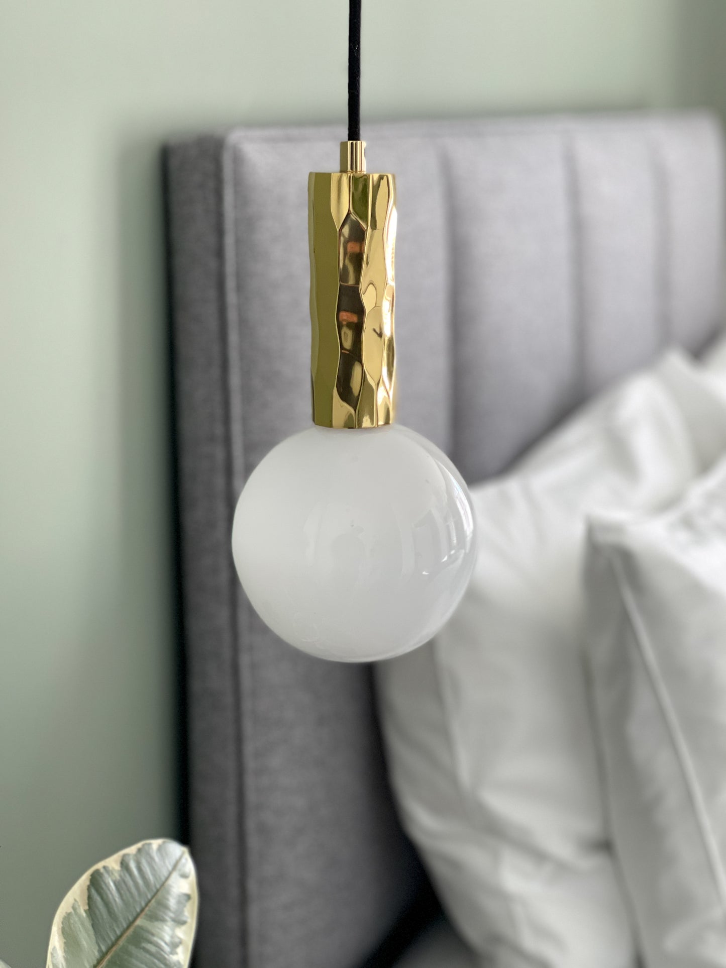 Alex Price - Kyoto pendant light brass with white glass - KYOTO-PL-BS-W