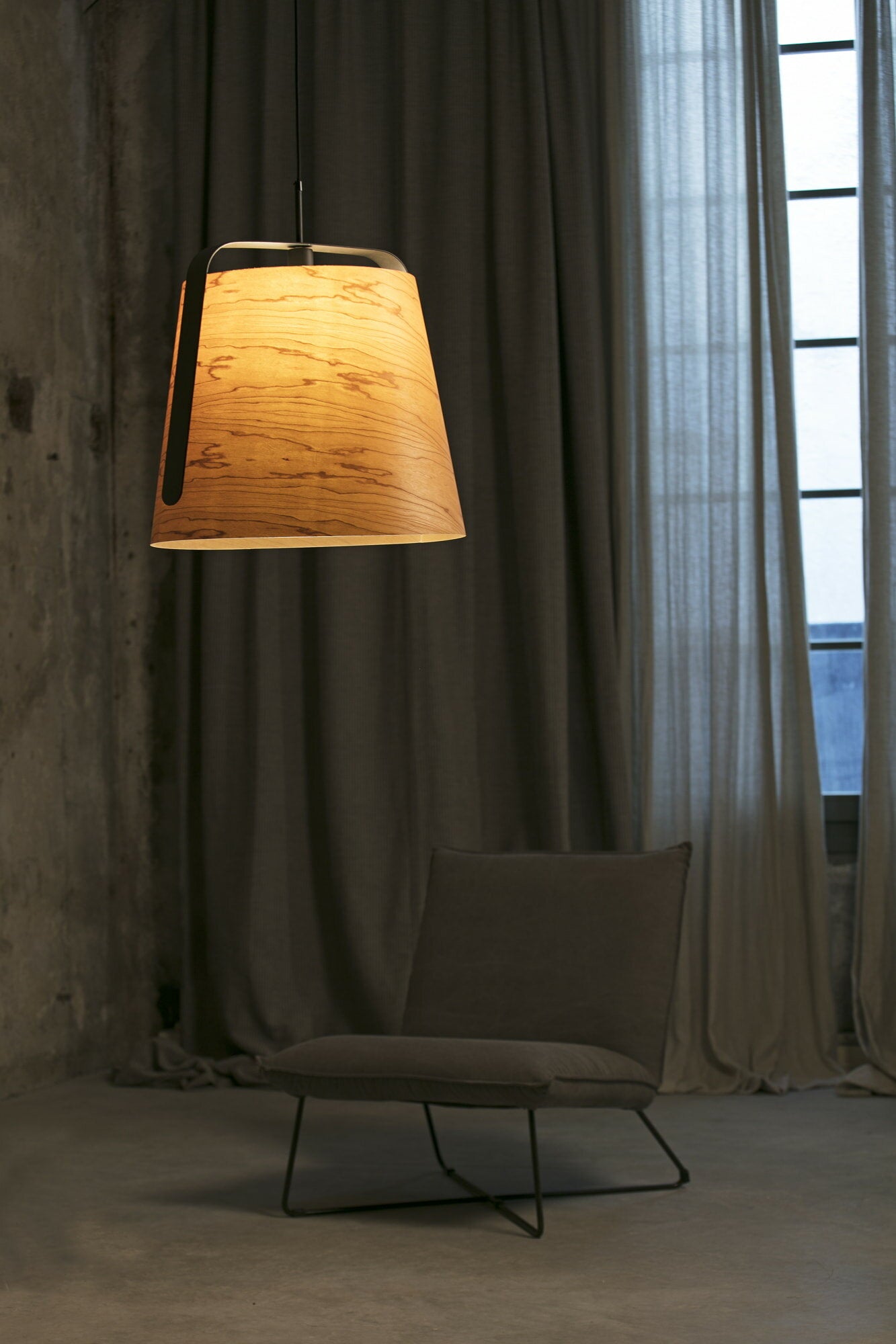 FARO_Barcelona -STOOD Black and wood pendant lamp - 29848