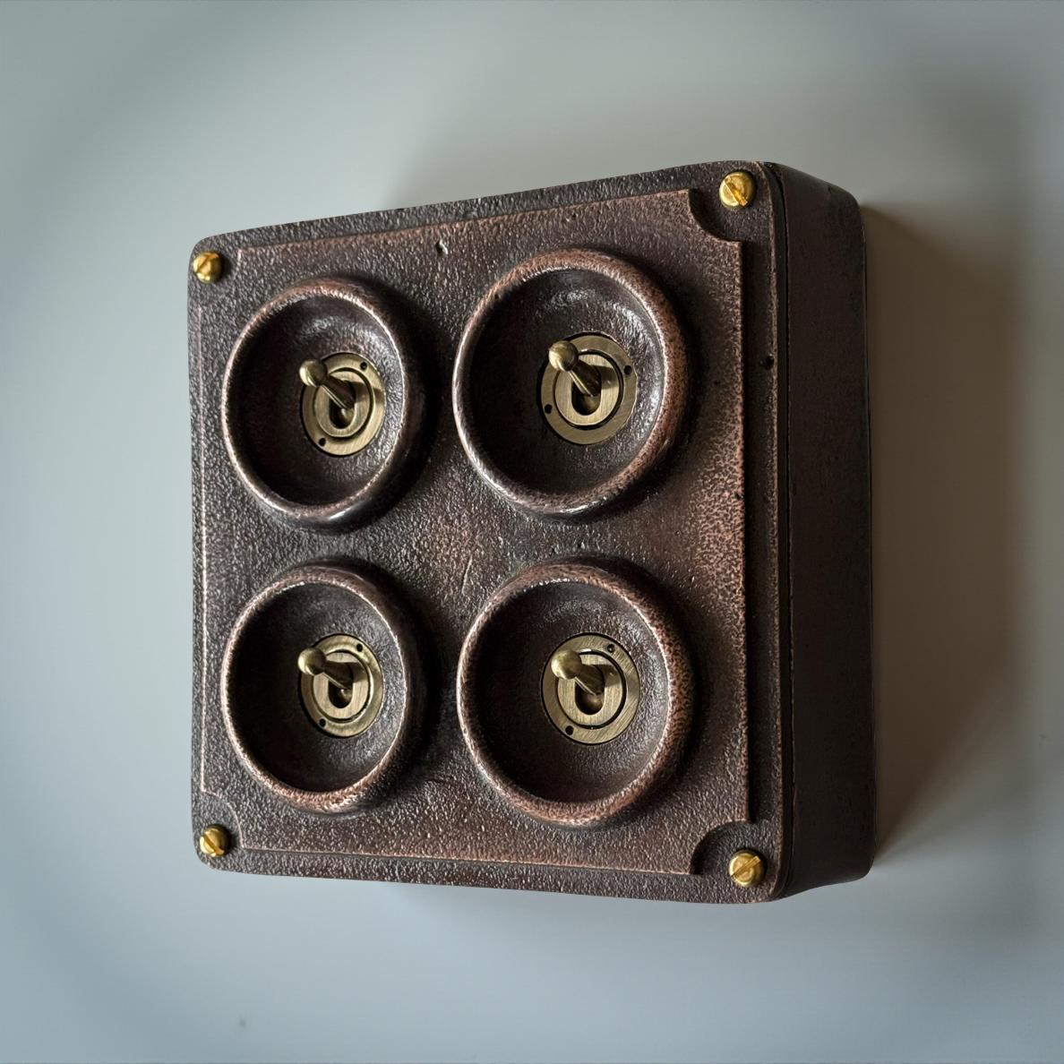 4 Gang 2 Way Antique Copper Metal Surface Mounting Conduit Light Switch