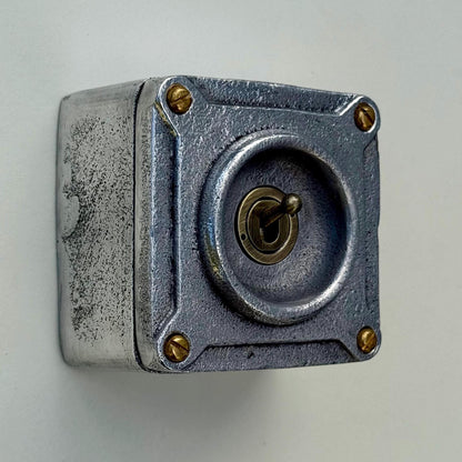 Single Gang Cast Aluminium Conduit Toggle Light Switch | 2 Way 10A