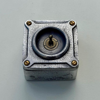 Single Gang Cast Aluminium Conduit Toggle Light Switch | 2 Way 10A