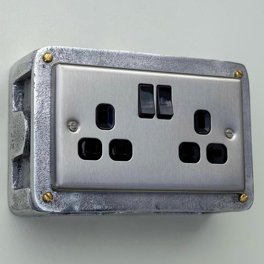 Brushed Steel Double Switched 13A Power Socket 230V 2 Gang 2G Socket Cast Metal Conduit Switch Industrial